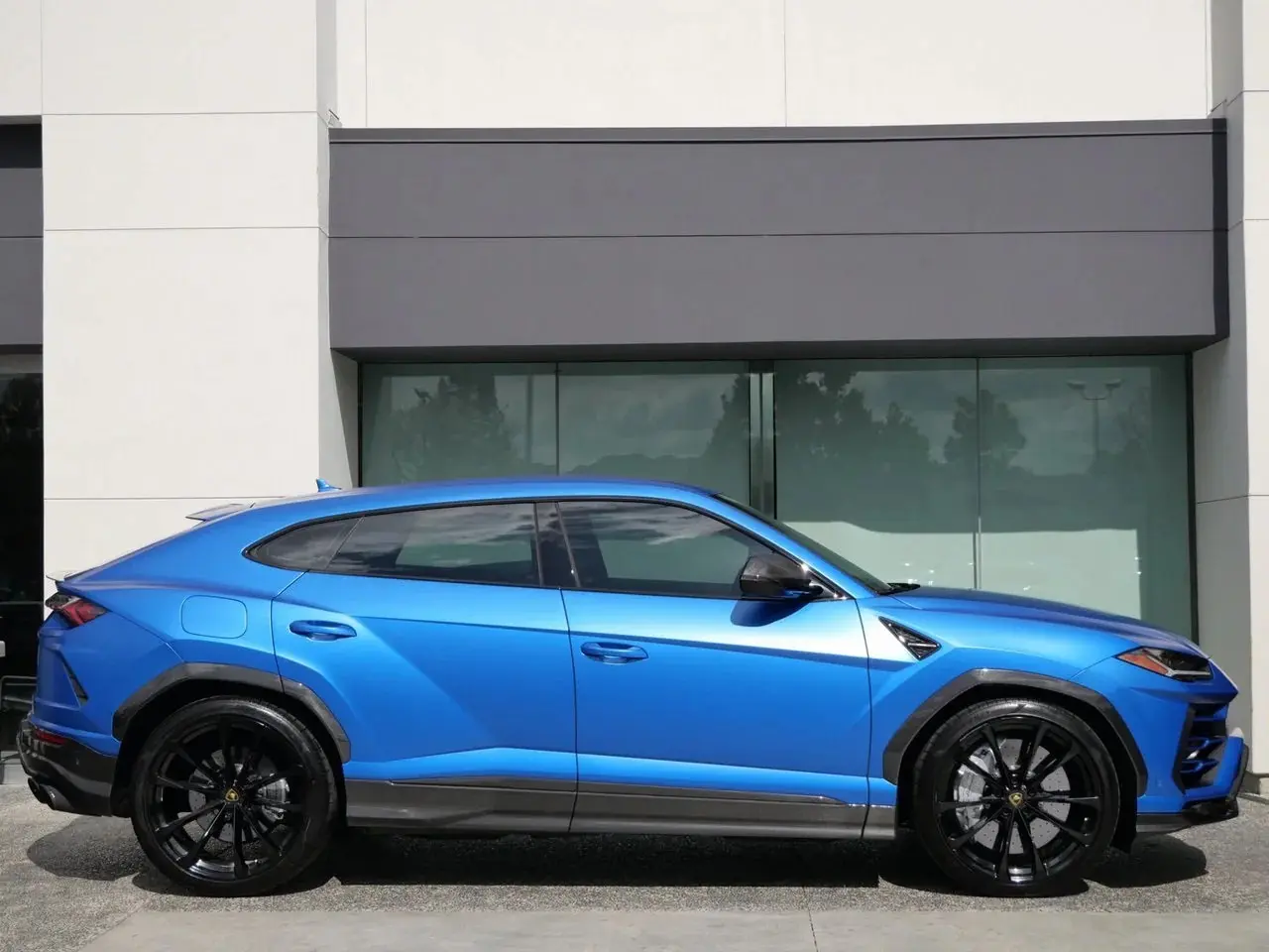 2021 Lamborghini Urus undefined photo 5