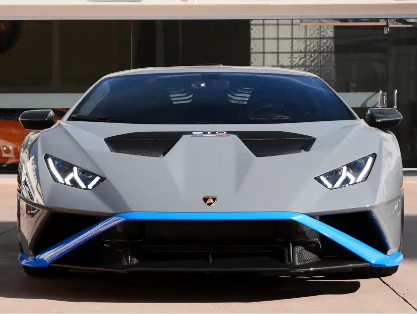 2023 Lamborghini Huracan STO Coupe's photo
