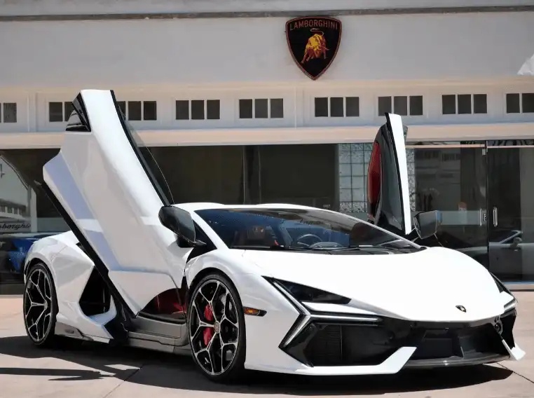2024 Lamborghini Revuelto 6.5 DCT 4WD's photo