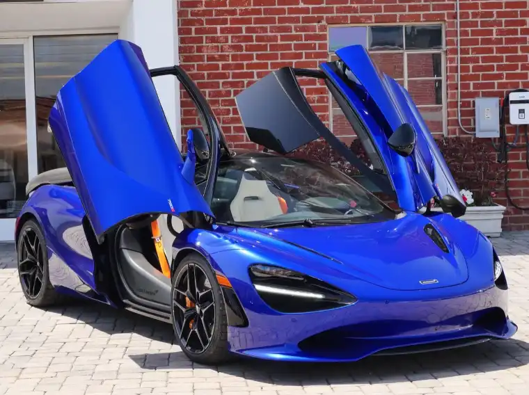 2024 McLaren 750S 4.0 V8's photo