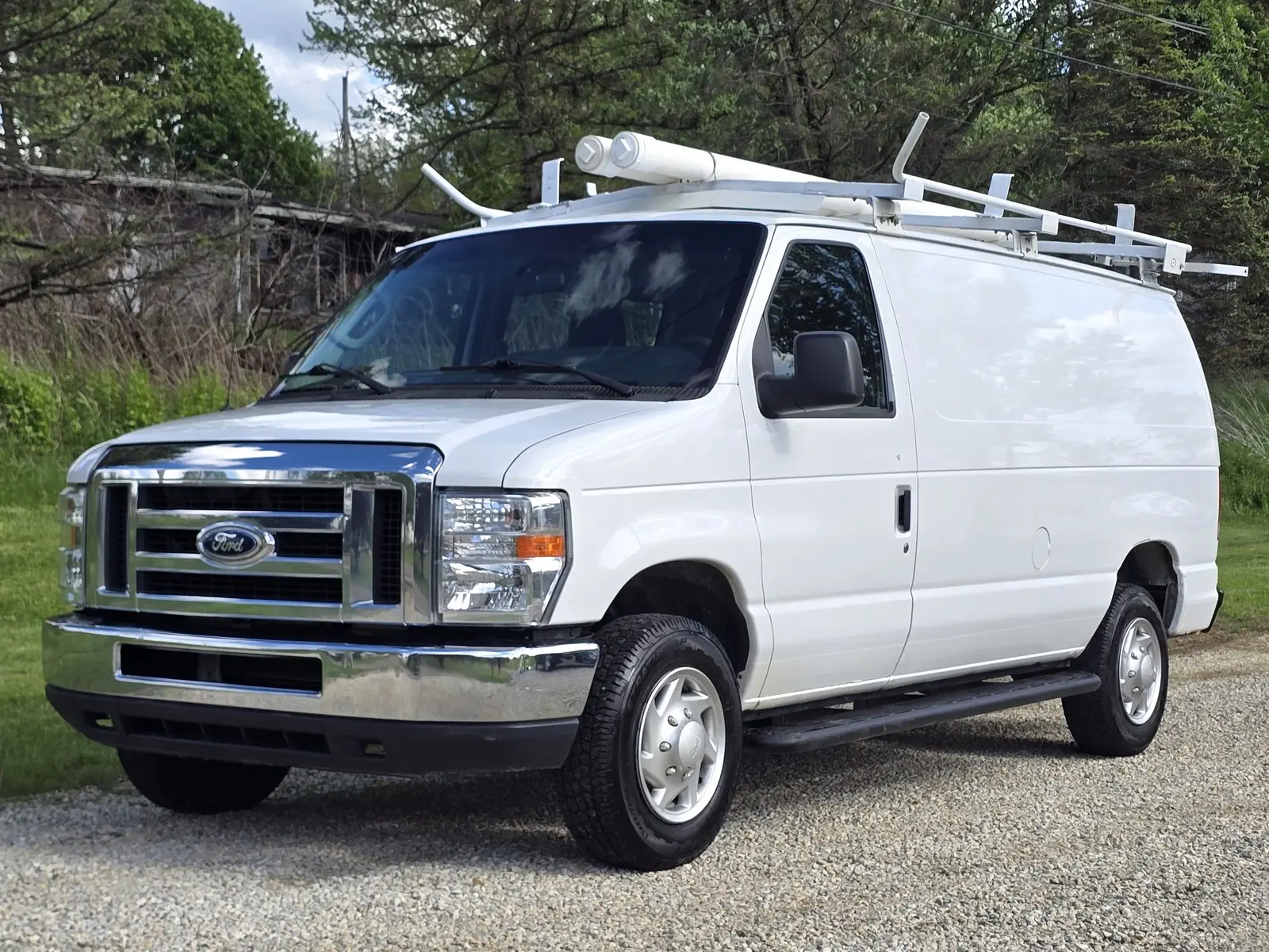 2014 Ford E-Series E-250 Van photo 3