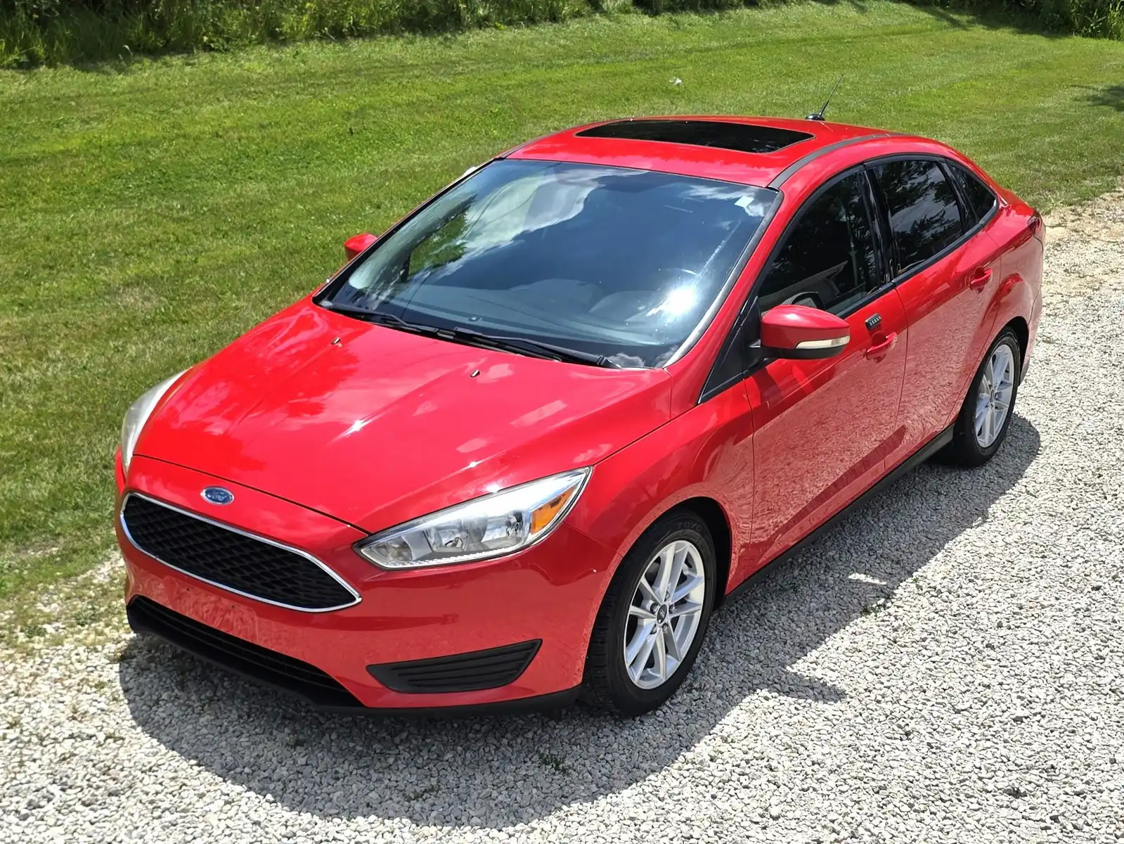2016 Ford Focus Sedan SE's photo