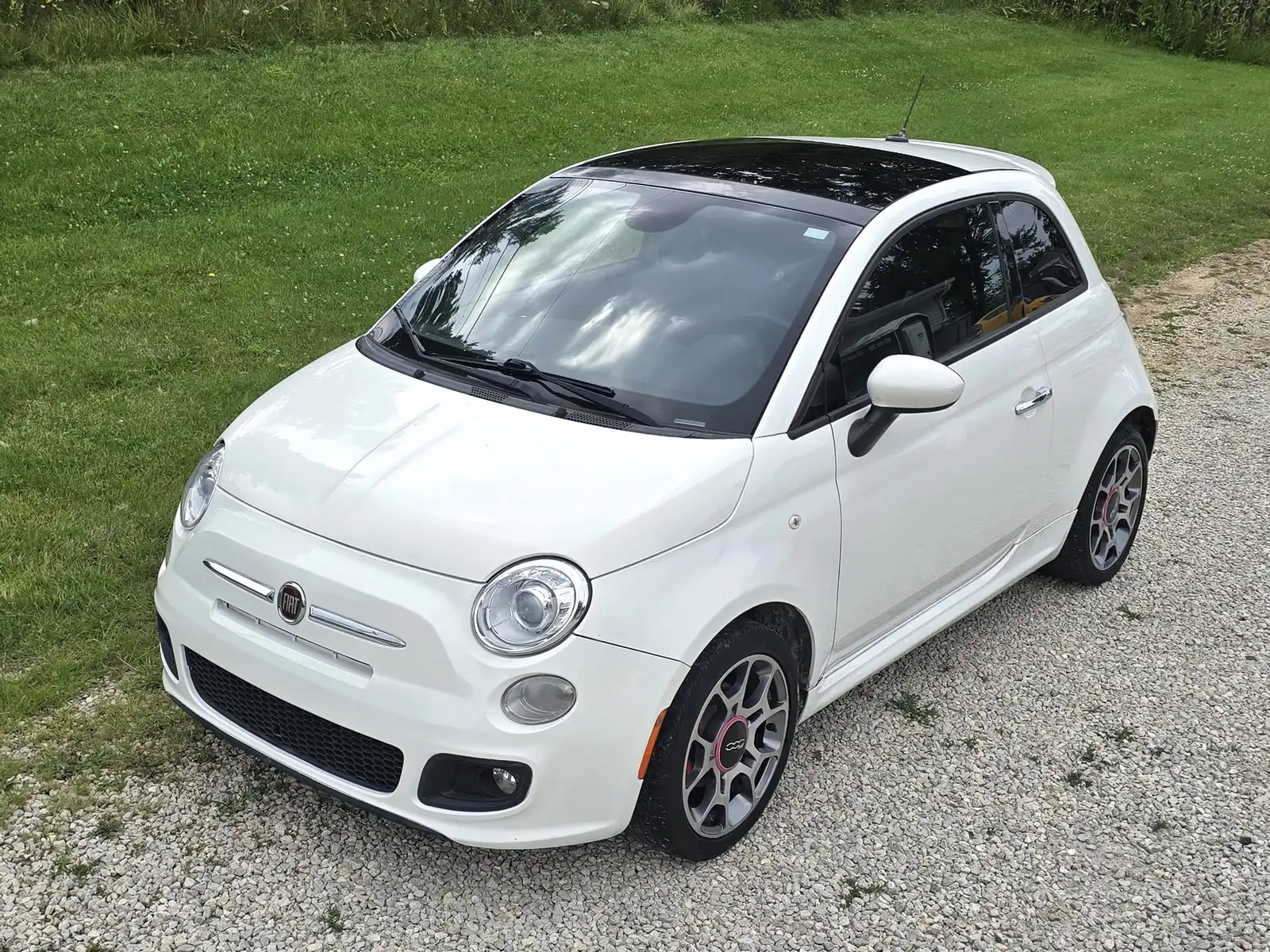 2015 FIAT 500 Sport's photo