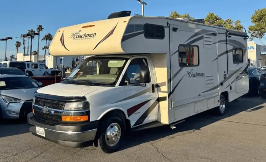 2017 Chevrolet Express 4500 159" WB's photo