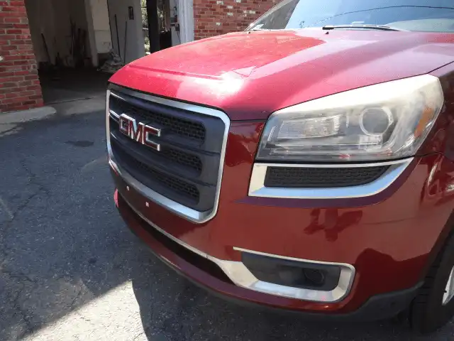 2016 GMC Acadia AWD SLE-1's photo