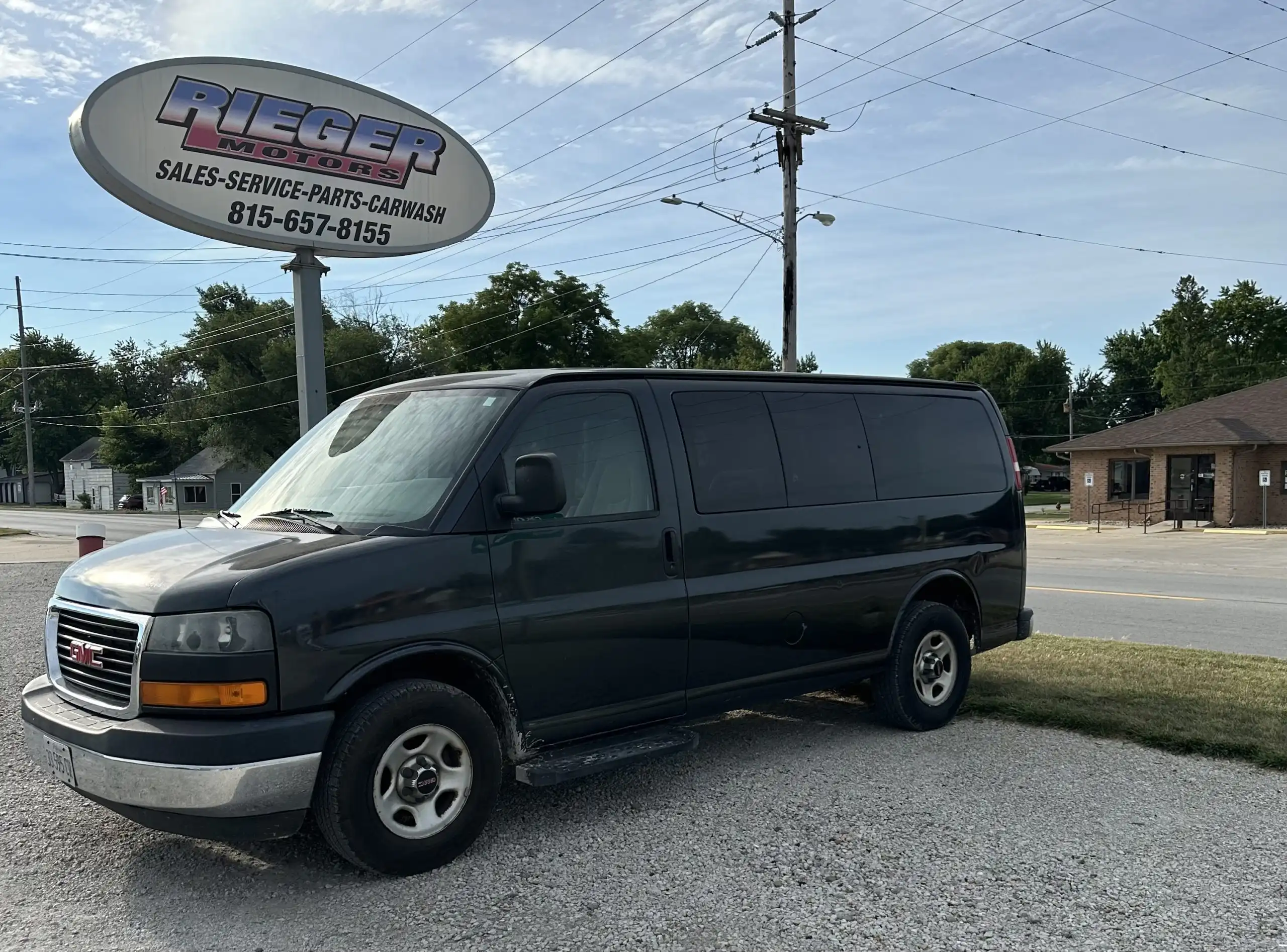 2005 GMC Savana 1500's photo
