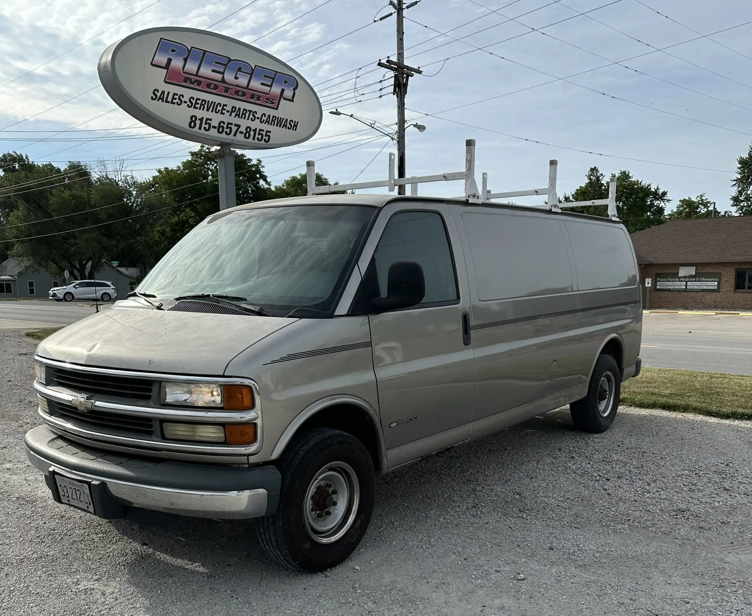 2002 Chevrolet Express 3500 Extended's photo