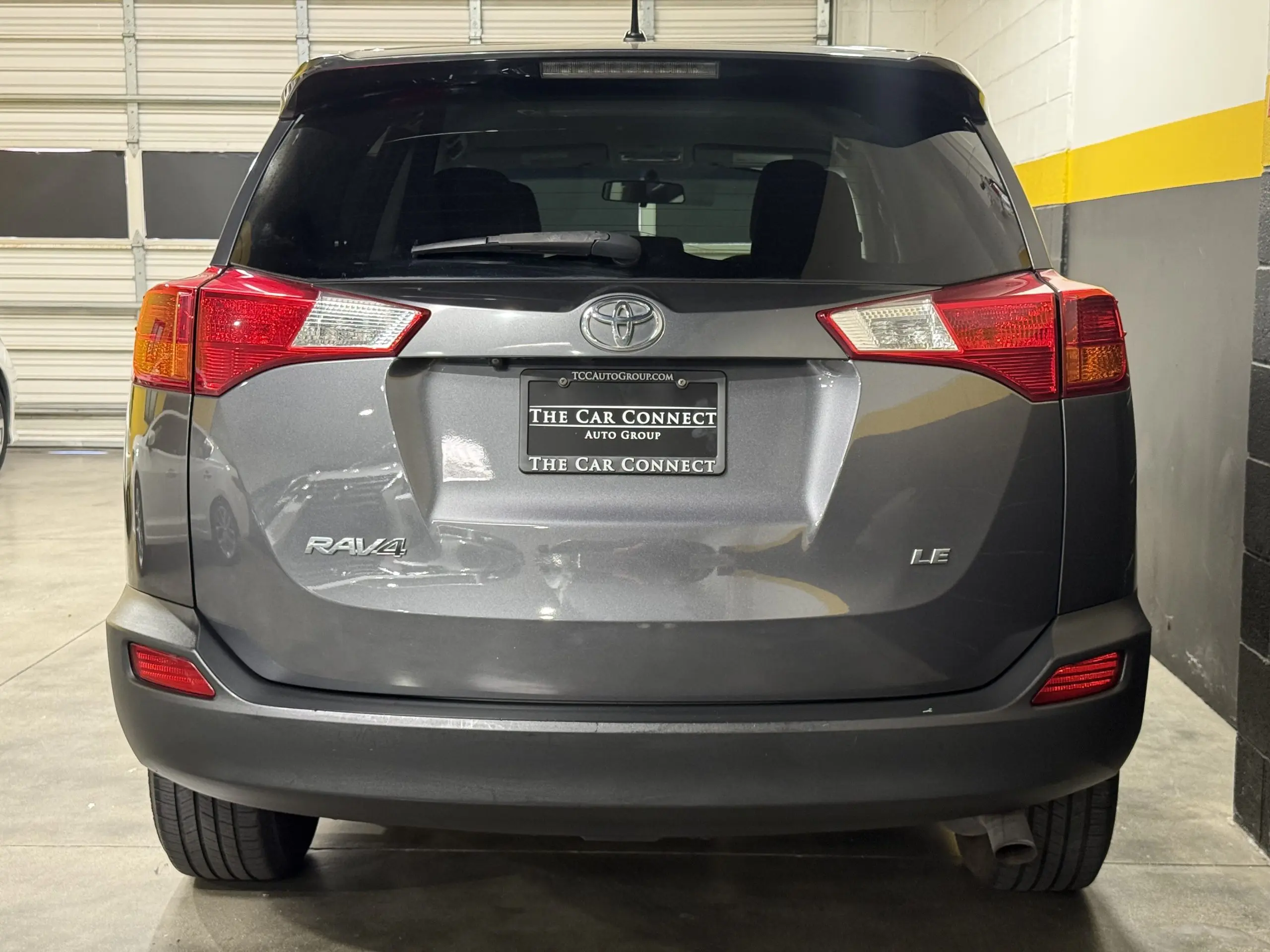 2014 Toyota RAV4 LE photo 5