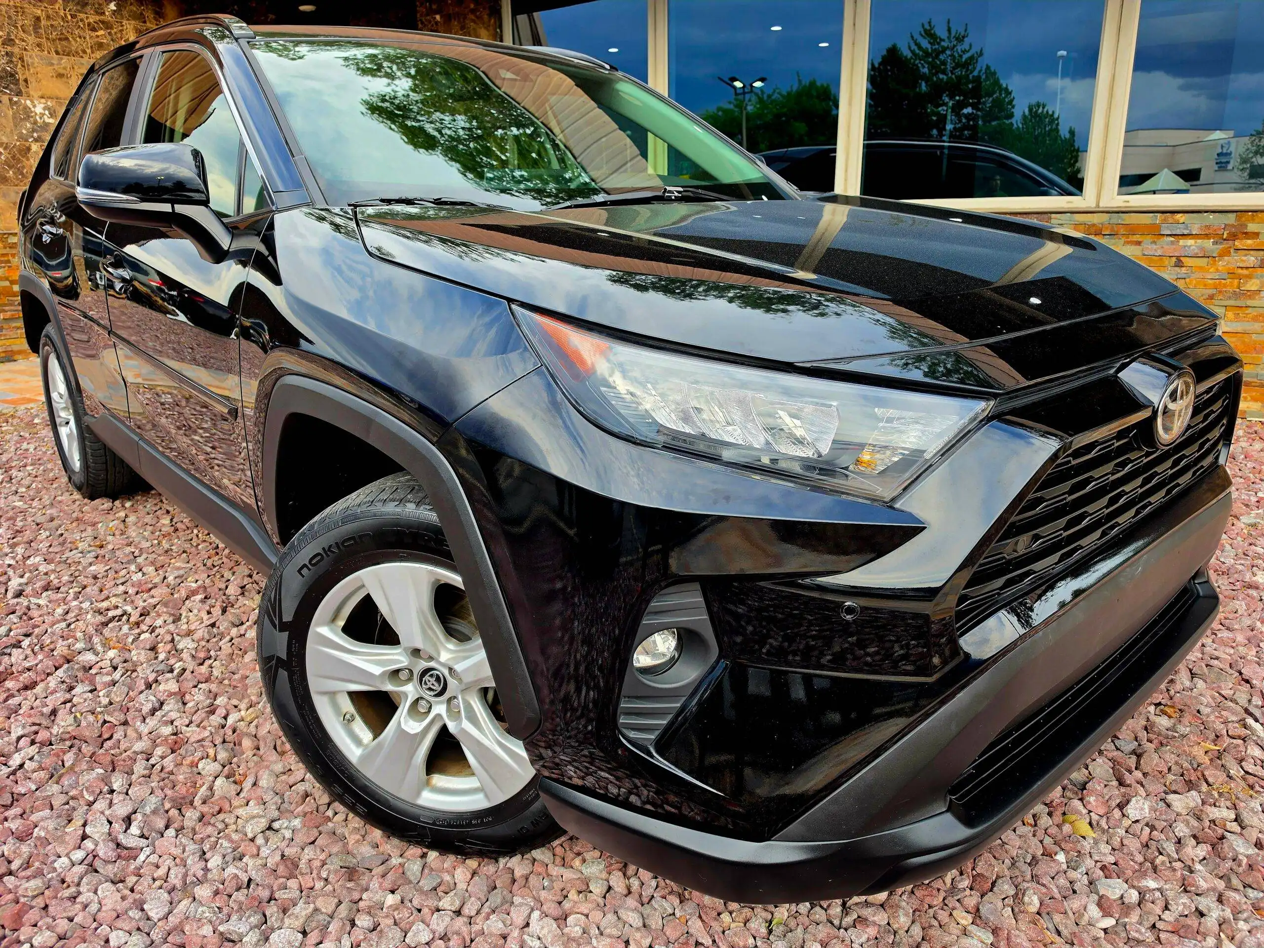 2019 Toyota RAV4 XLE AWD's photo