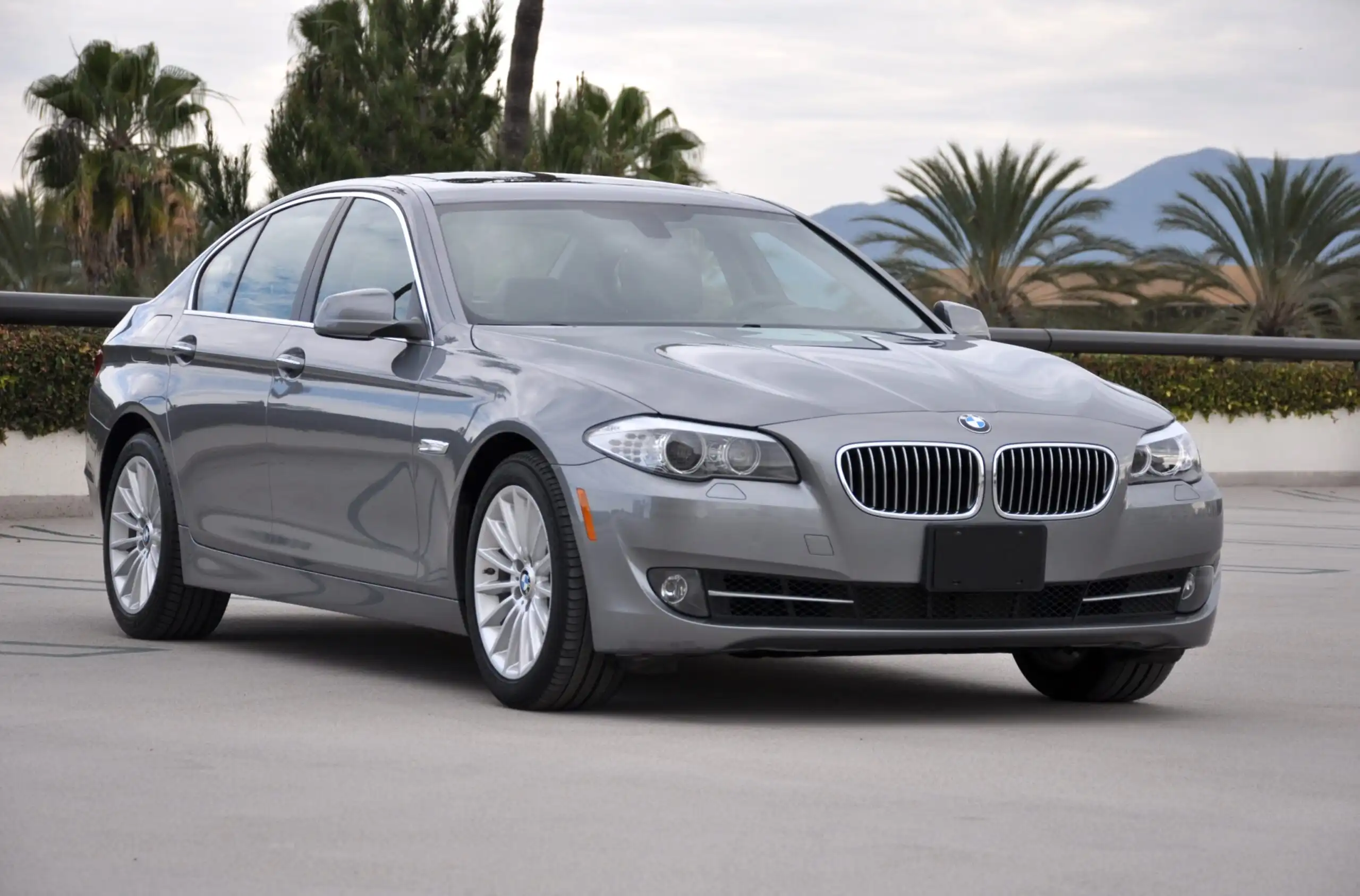 2013 BMW 5 Series 535i Sedan's photo
