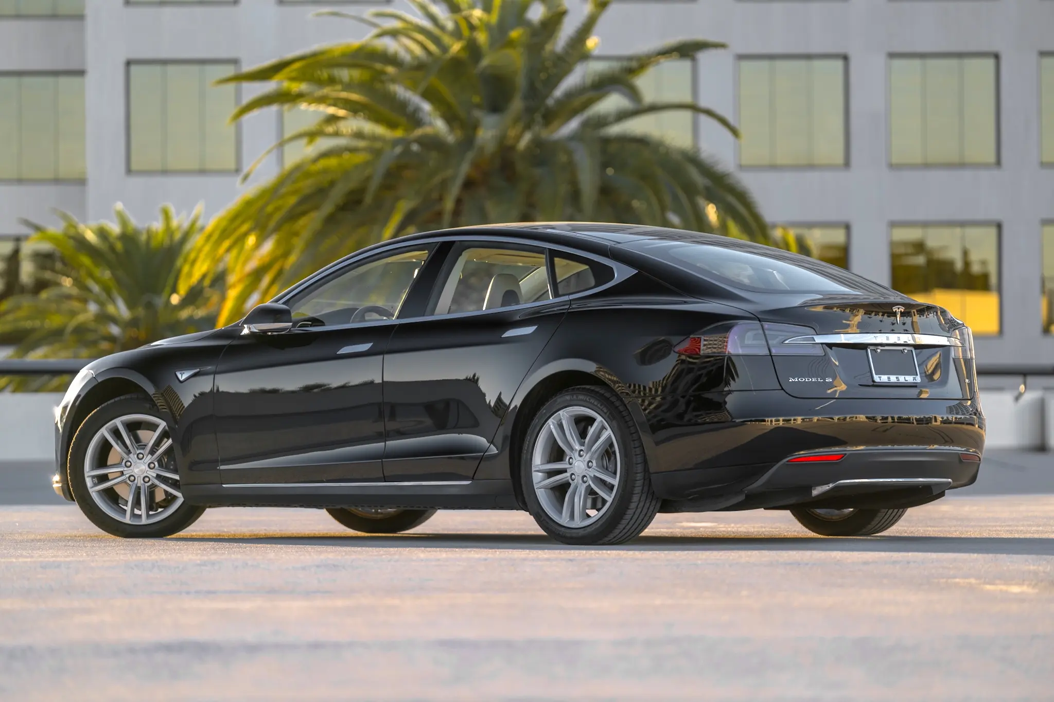 2014 Tesla Model S 85 photo 4