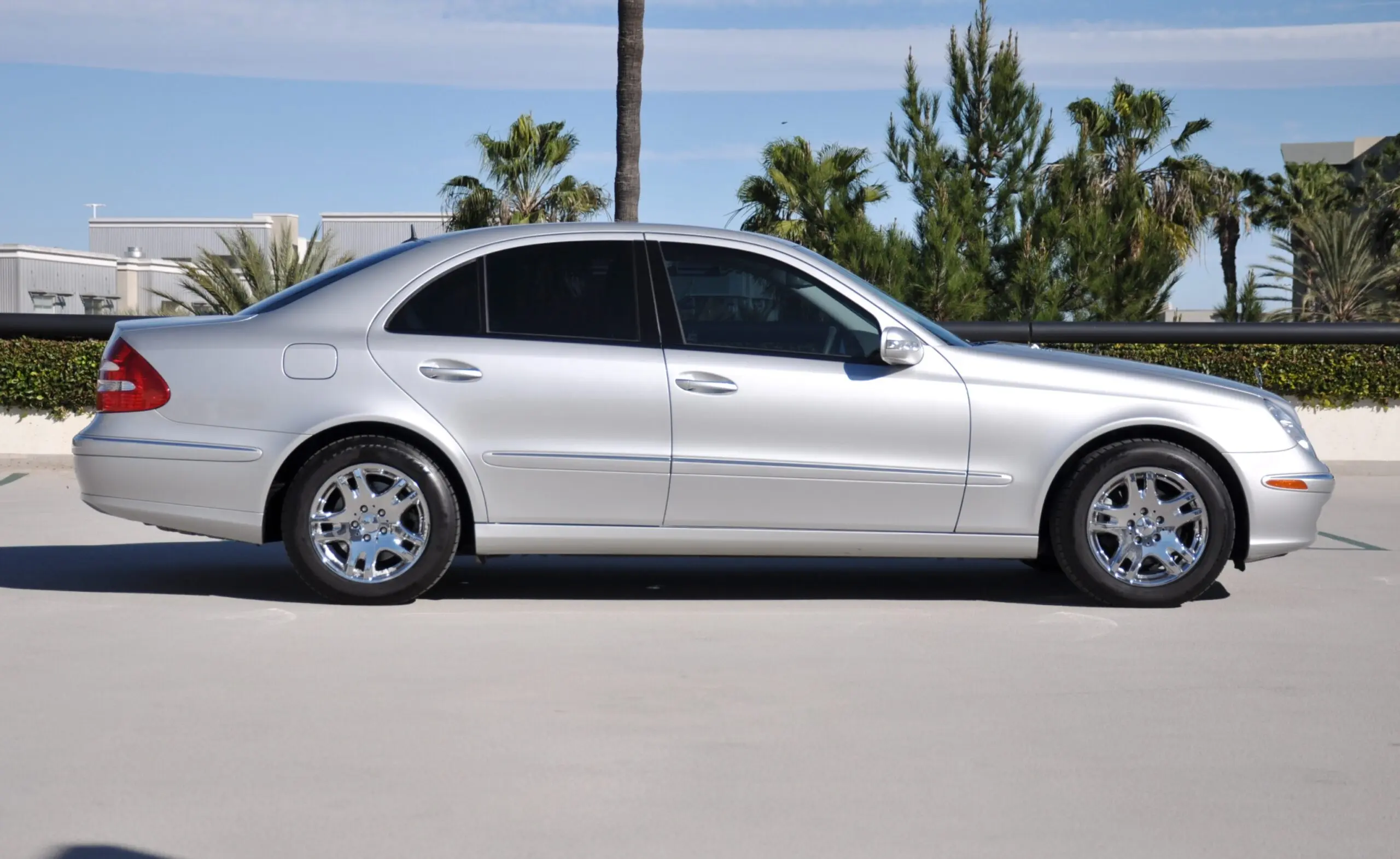 2004 Mercedes-Benz E-Class E320 photo 5