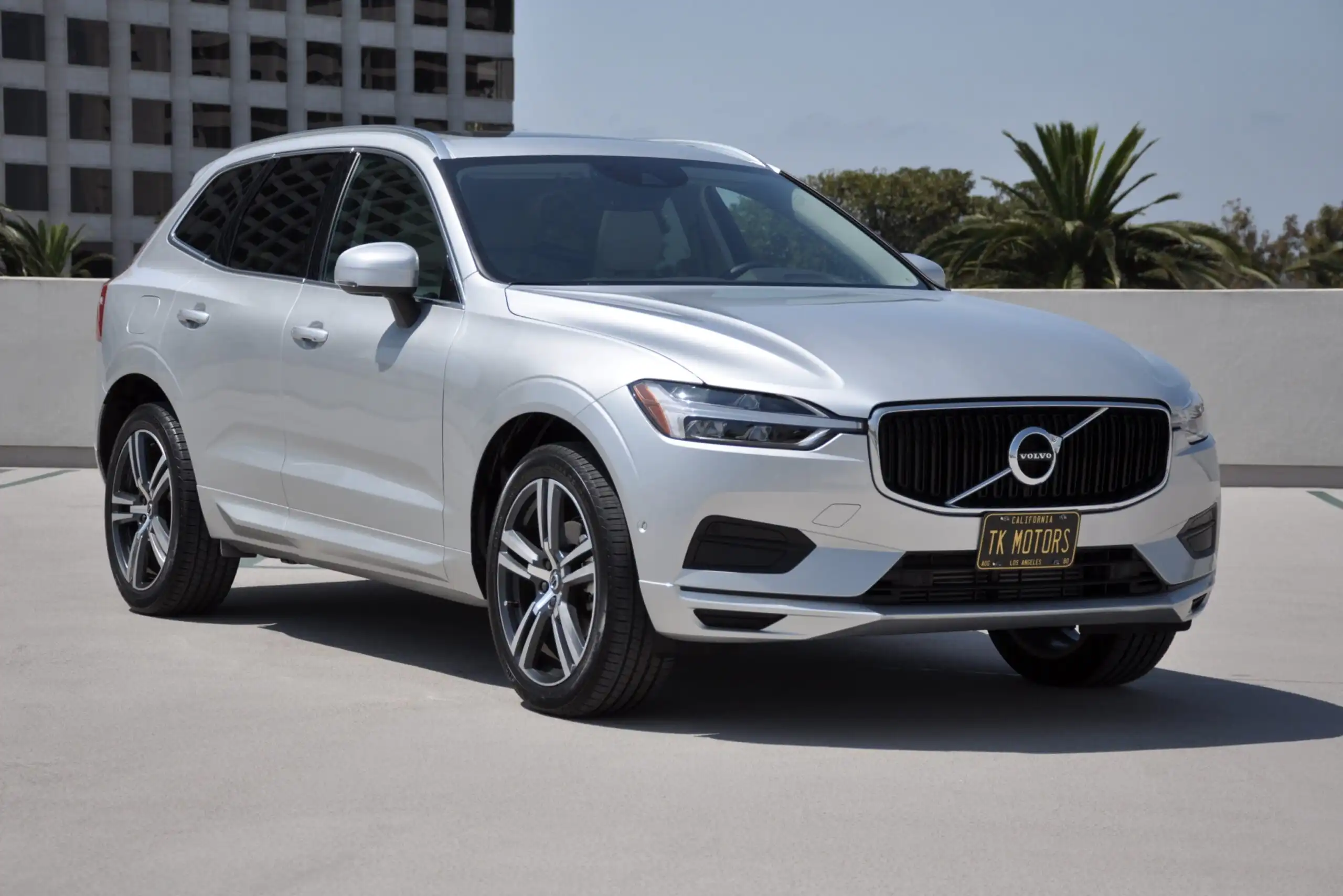 2019 Volvo XC60 T5 Momentum AWD's photo