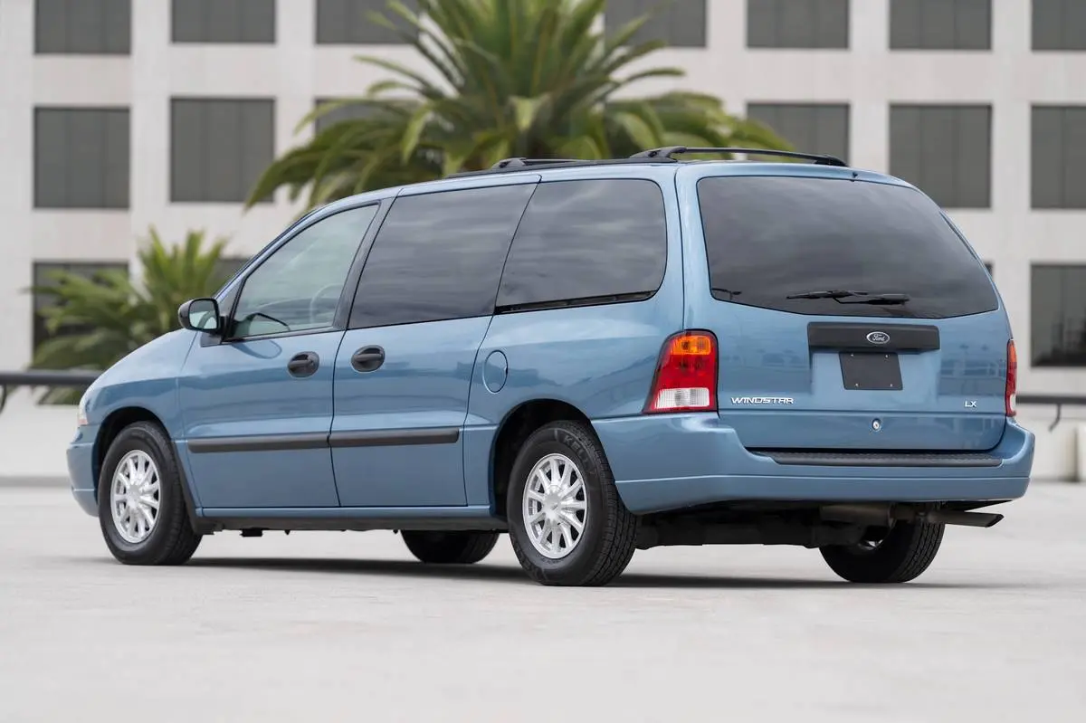2003 Ford Windstar undefined photo 4