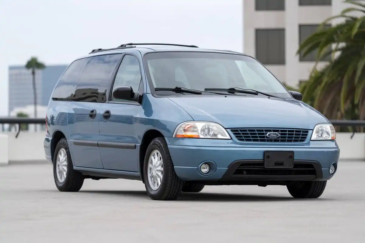 2003 Ford Windstar's photo