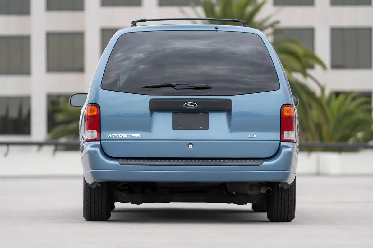 2003 Ford Windstar undefined photo 5