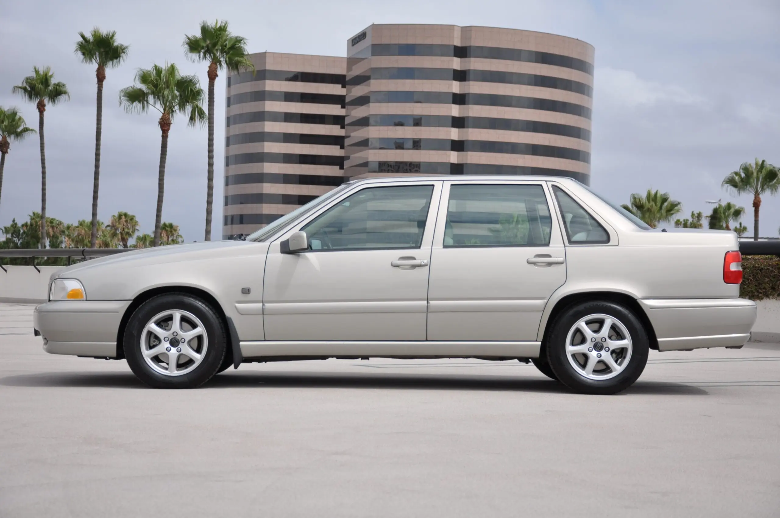 2000 Volvo S70 undefined photo 3
