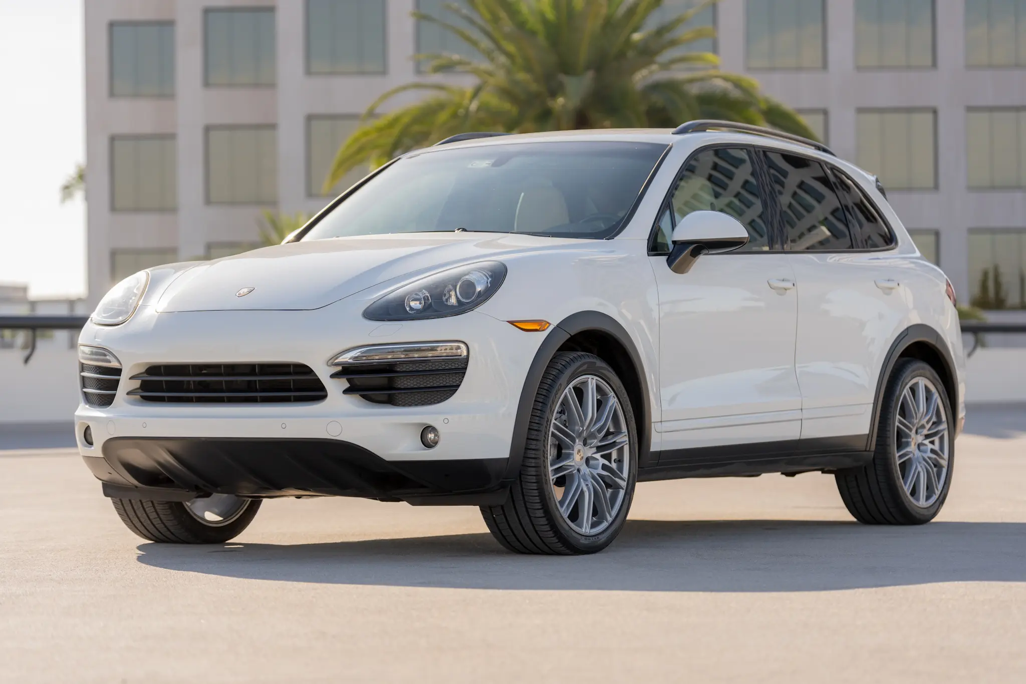 2012 Porsche Cayenne S photo 3