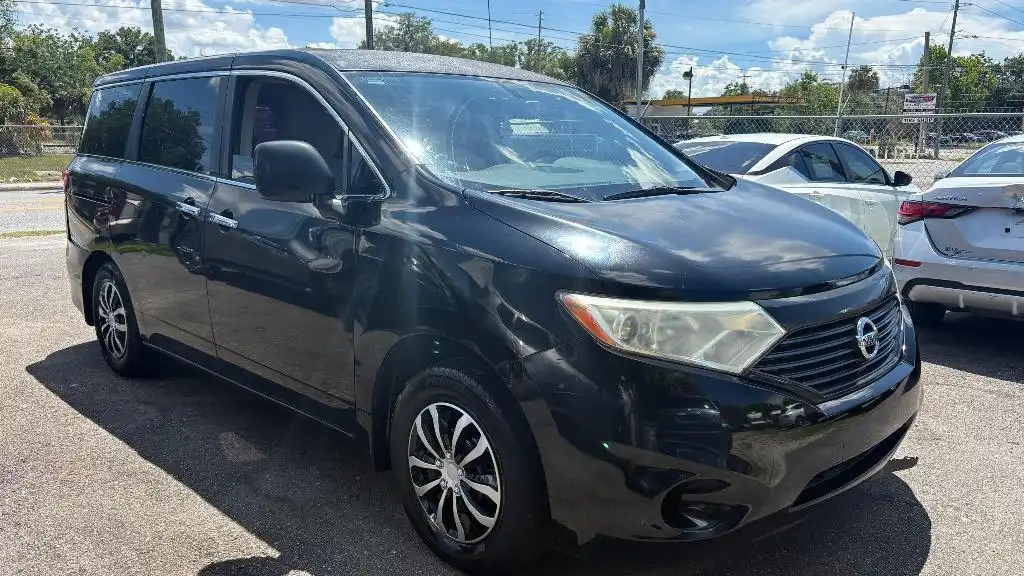 2013 Nissan Quest 3.5 LE's photo