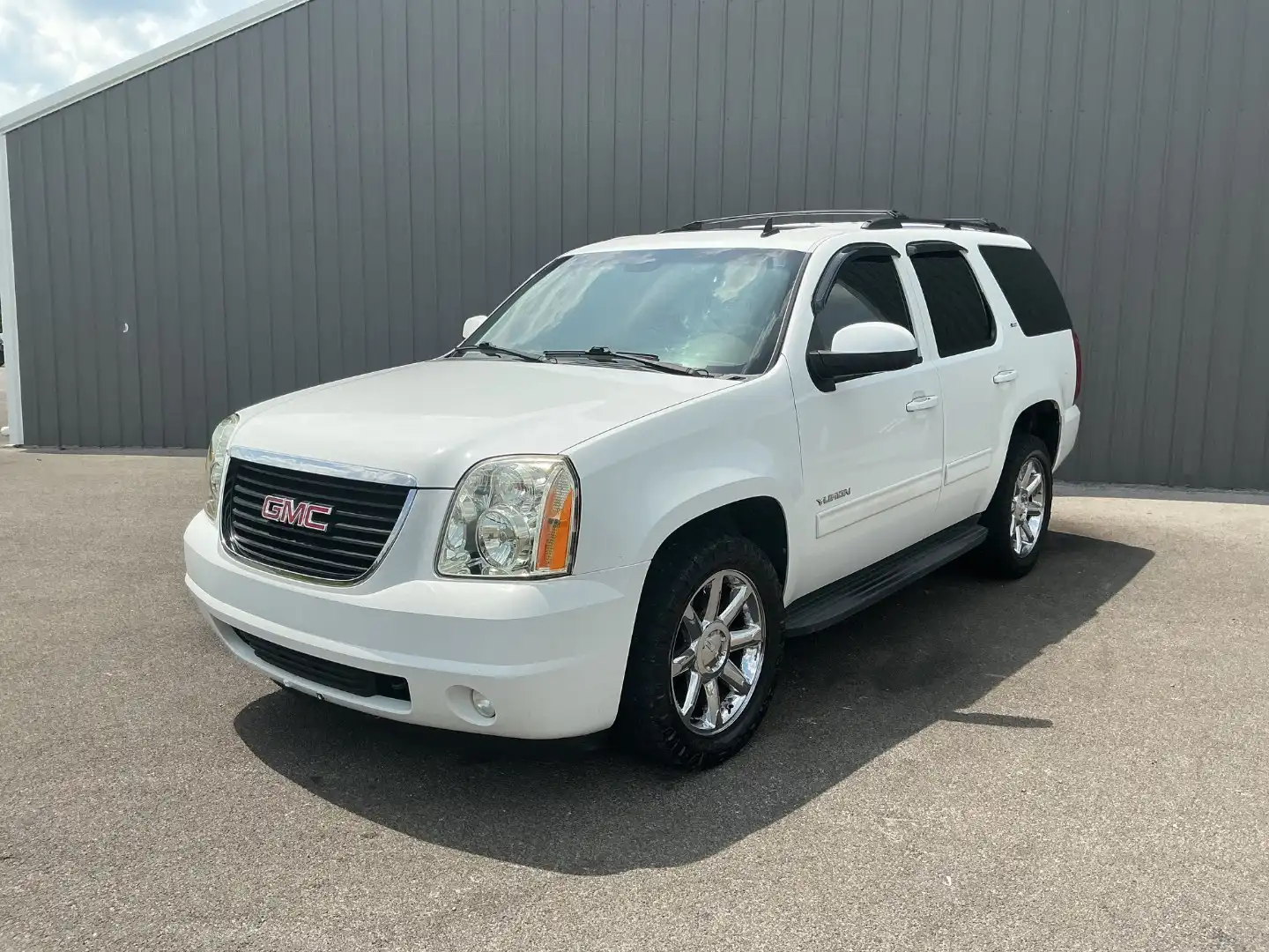 2011 GMC Yukon 2WD SLT's photo