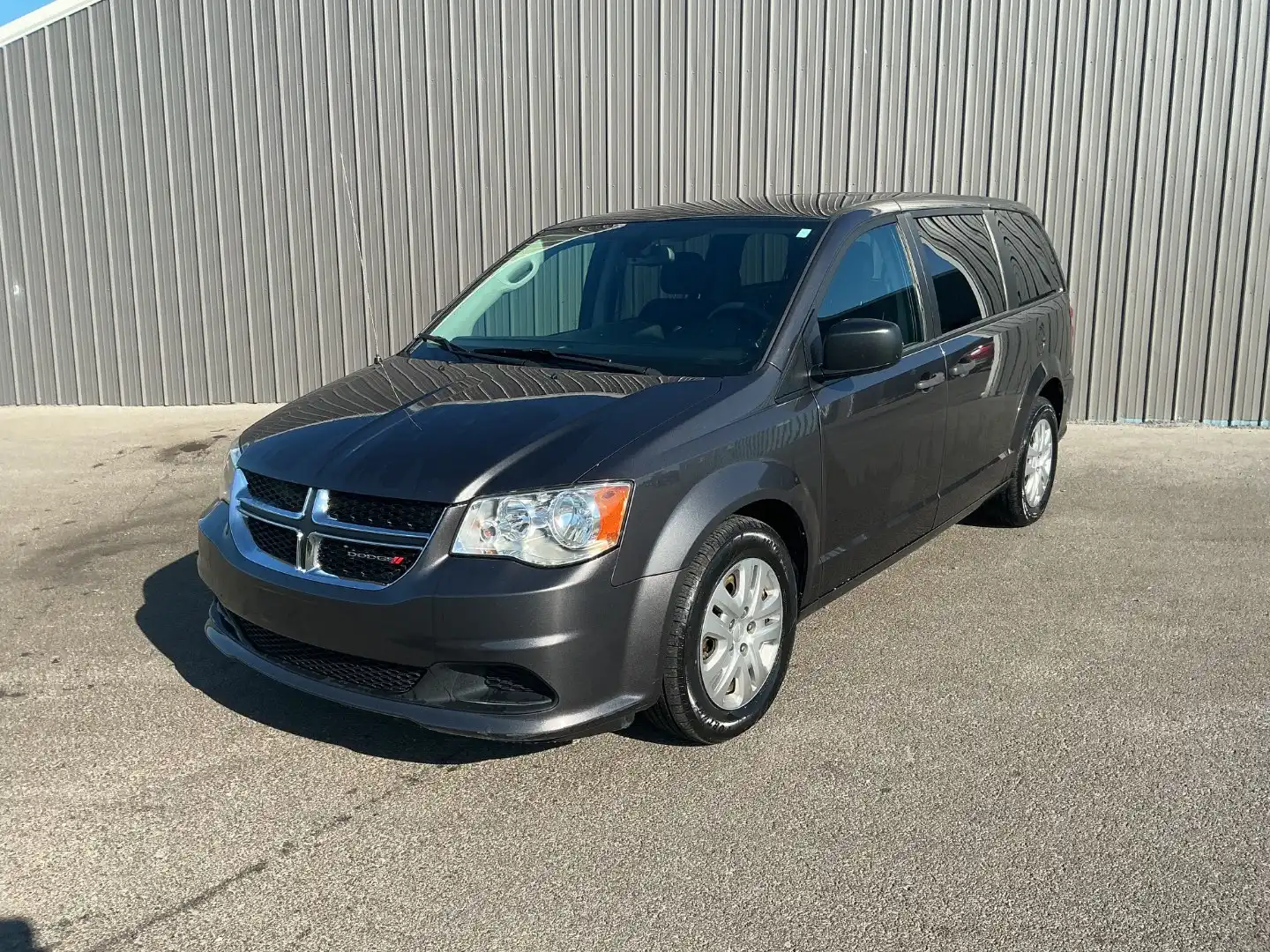 2020 Dodge Grand Caravan SE's photo