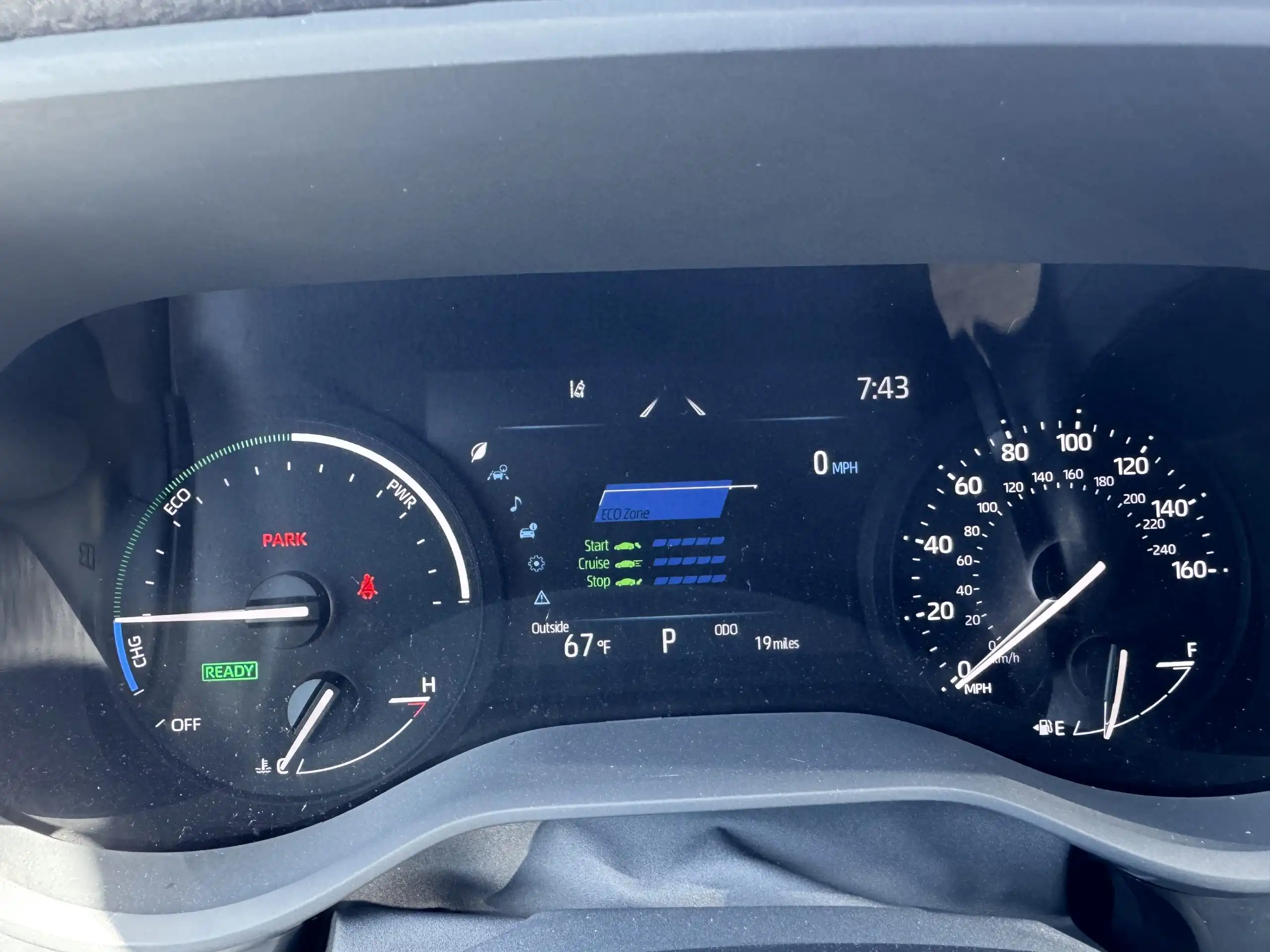 2026 Toyota Sienna LE 8-Passenger Hybrid FWD's photo