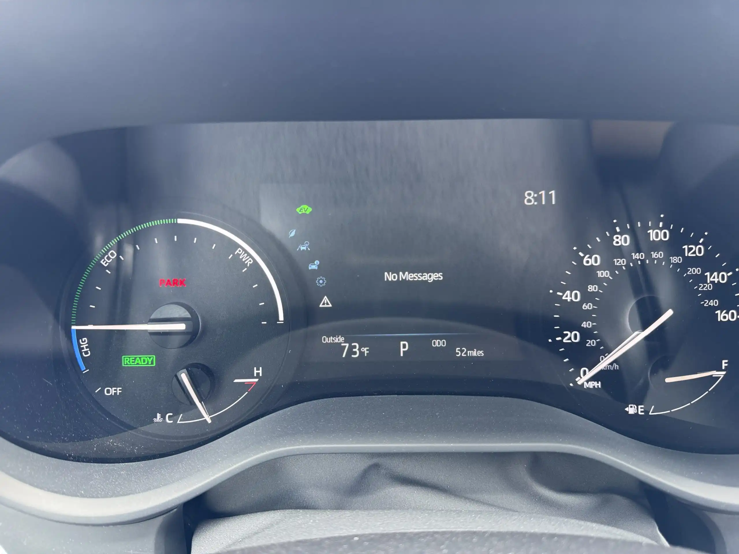 2025 Toyota Sienna LE 8-Passenger Hybrid AWD's photo