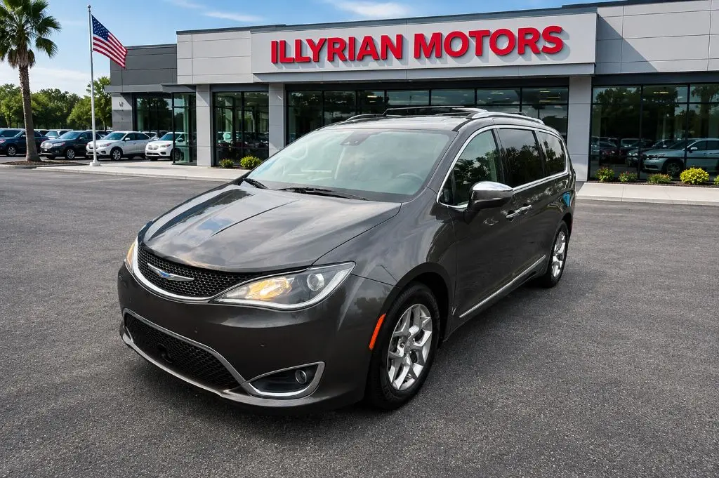2018 Chrysler Pacifica Limited photo 3