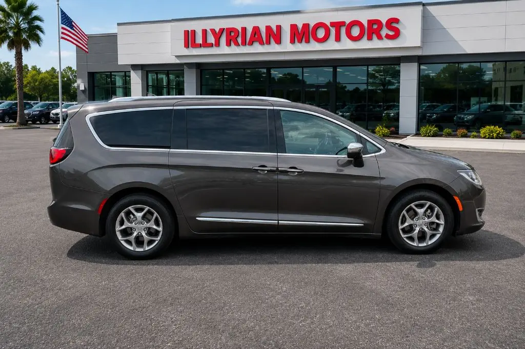2018 Chrysler Pacifica Limited photo 5