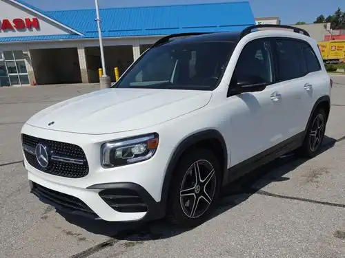 2020 Mercedes-Benz GLB GLB 250 4MATIC's photo