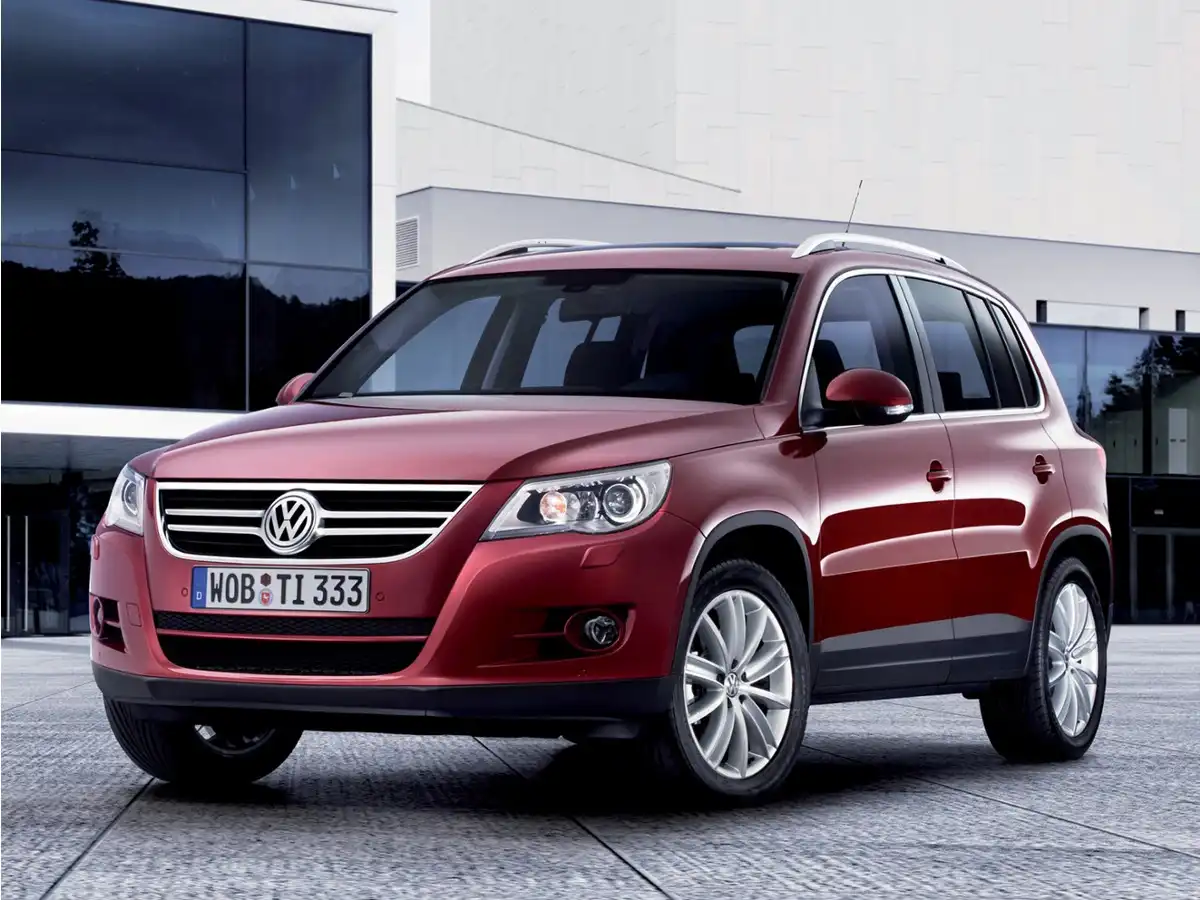 2009 Volkswagen Tiguan SE 4Motion with Leather's photo