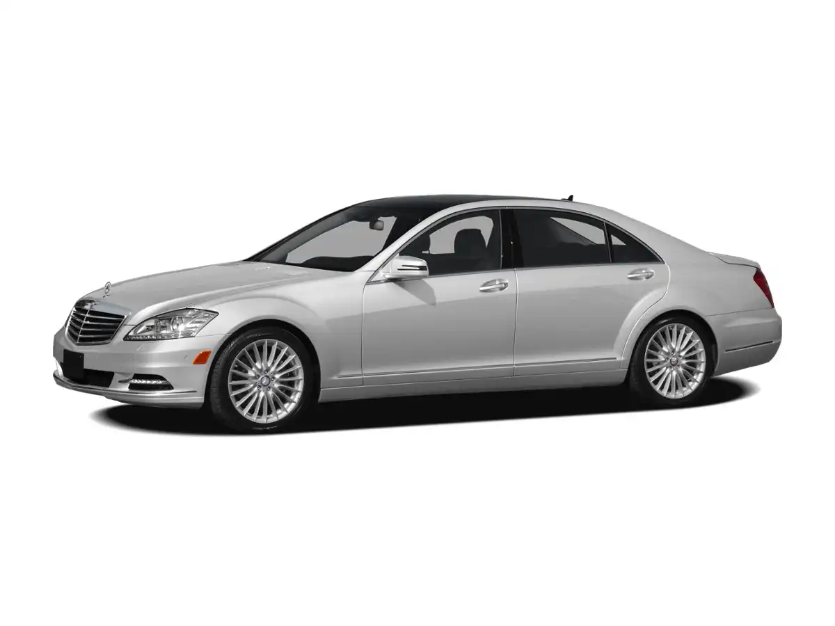 2010 Mercedes-Benz S-Class S550 4MATIC's photo