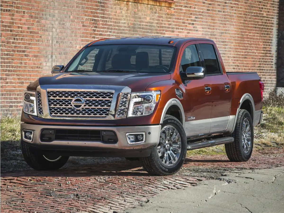 2018 Nissan Titan SV 4X2 Crew Cab's photo
