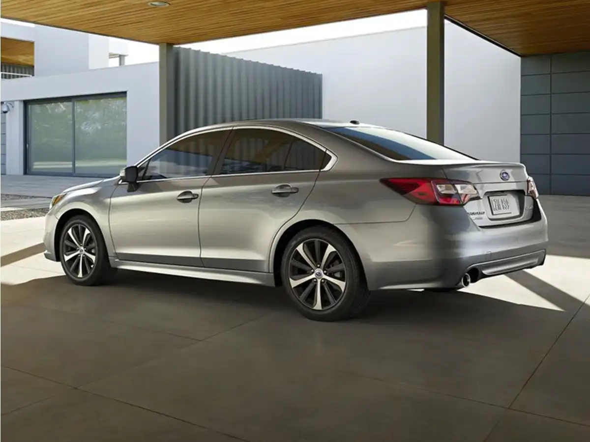 2017 Subaru Legacy 2.5i Limited's photo