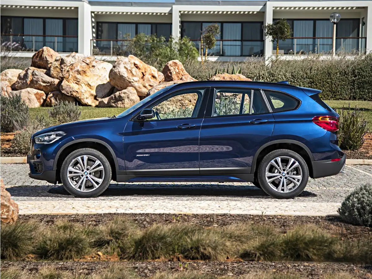 2019 BMW X1 xDrive28i's photo