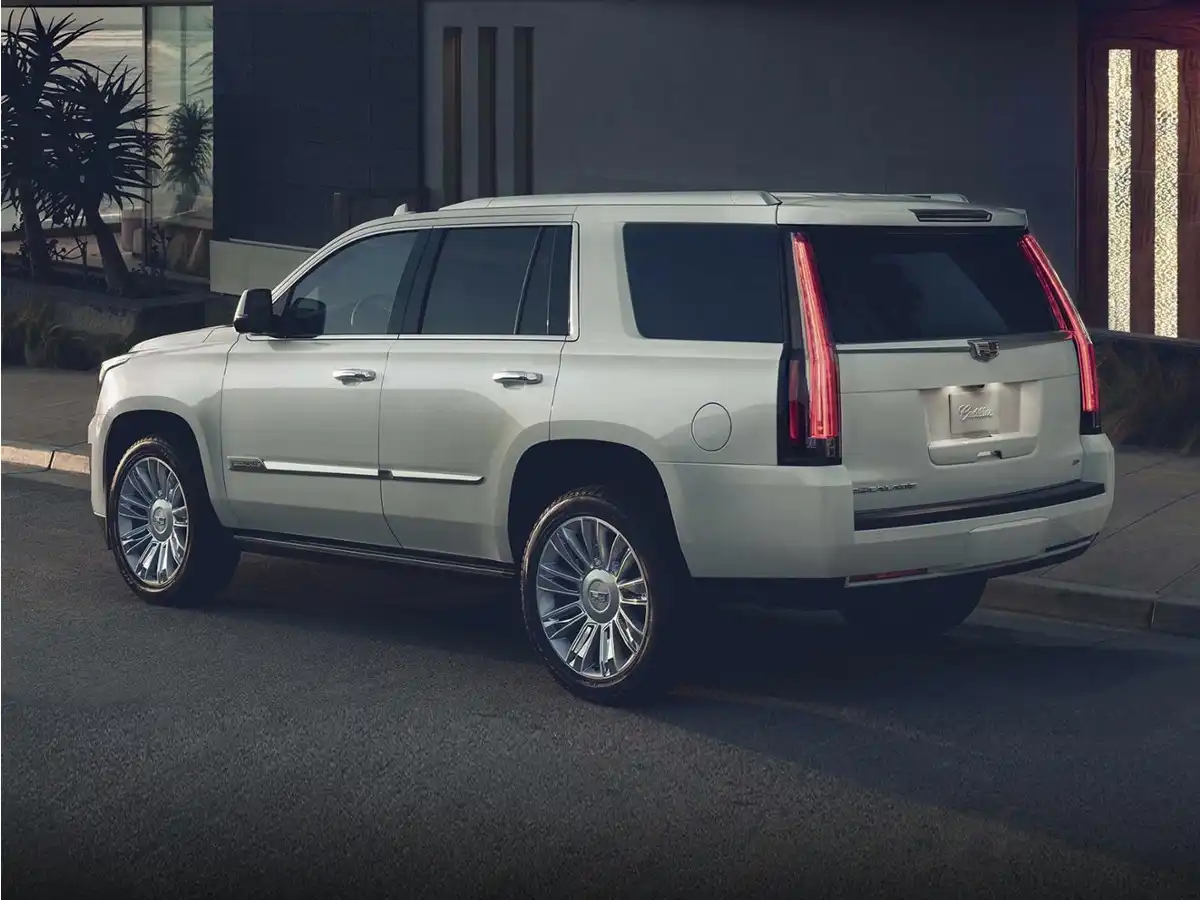 2018 Cadillac Escalade AWD Platinum's photo