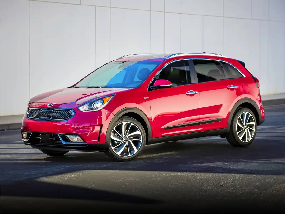 2017 Kia Niro LX's photo