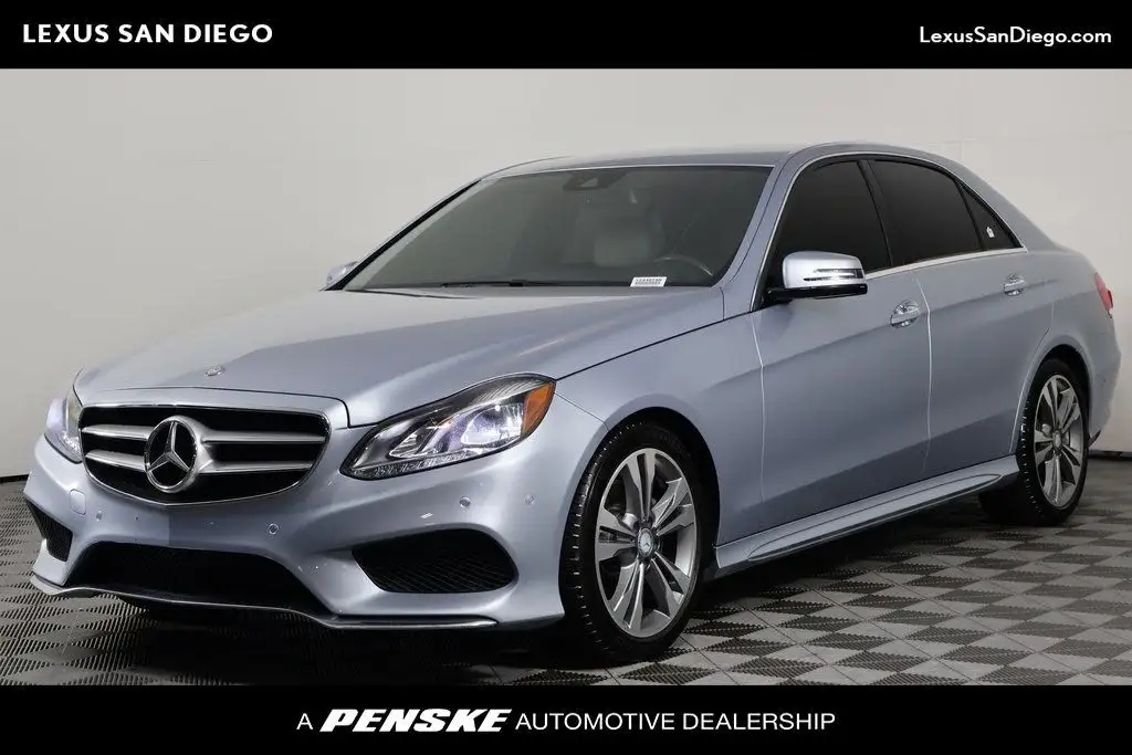 2016 Mercedes-Benz E-Class E350 Luxury photo 1