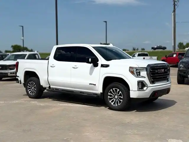 2020 GMC Sierra 4WD Crew Cab Short Box AT4's photo