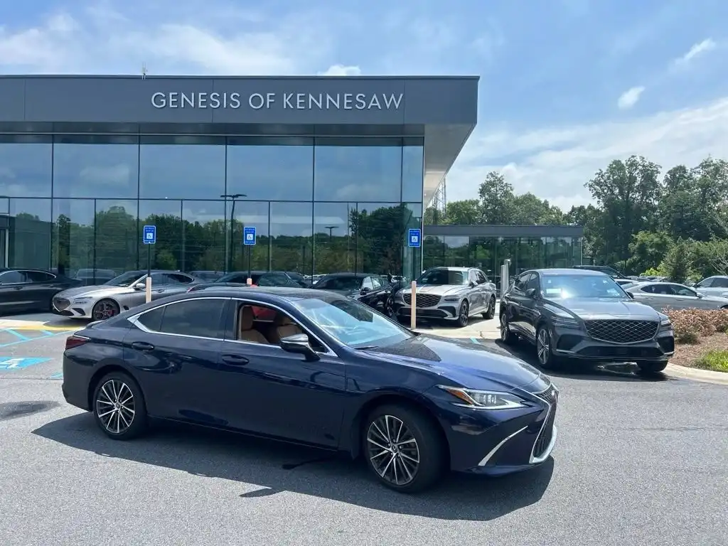 2025 Lexus ES 350 350's photo