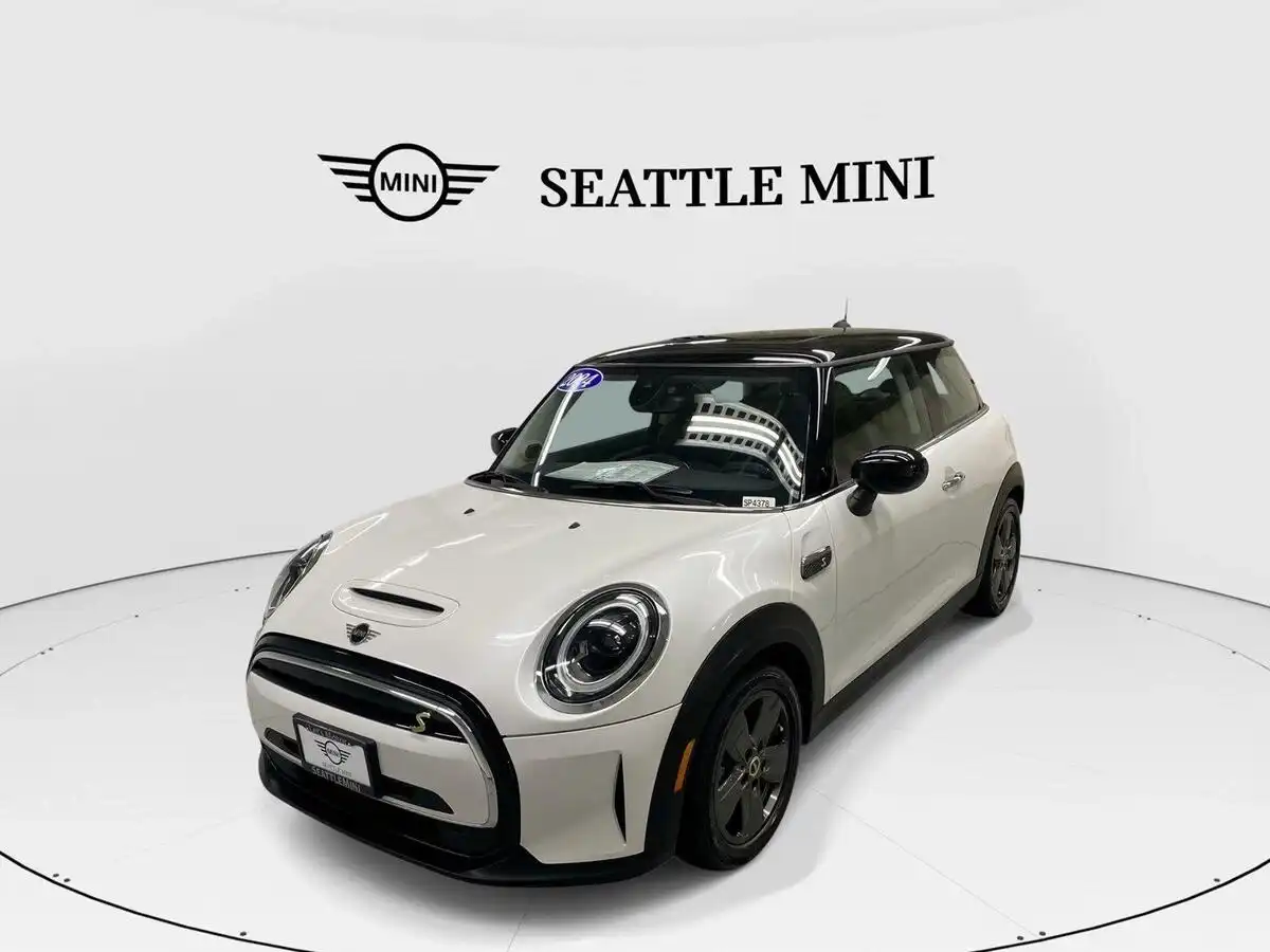 2024 MINI Hardtop Cooper SE's photo