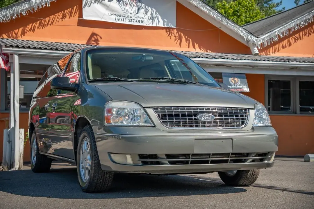Vehicle Image 2