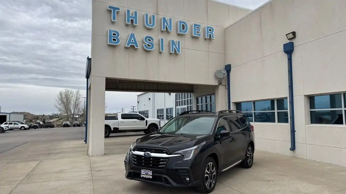 2024 Subaru Ascent Limited 7 Passenger's photo