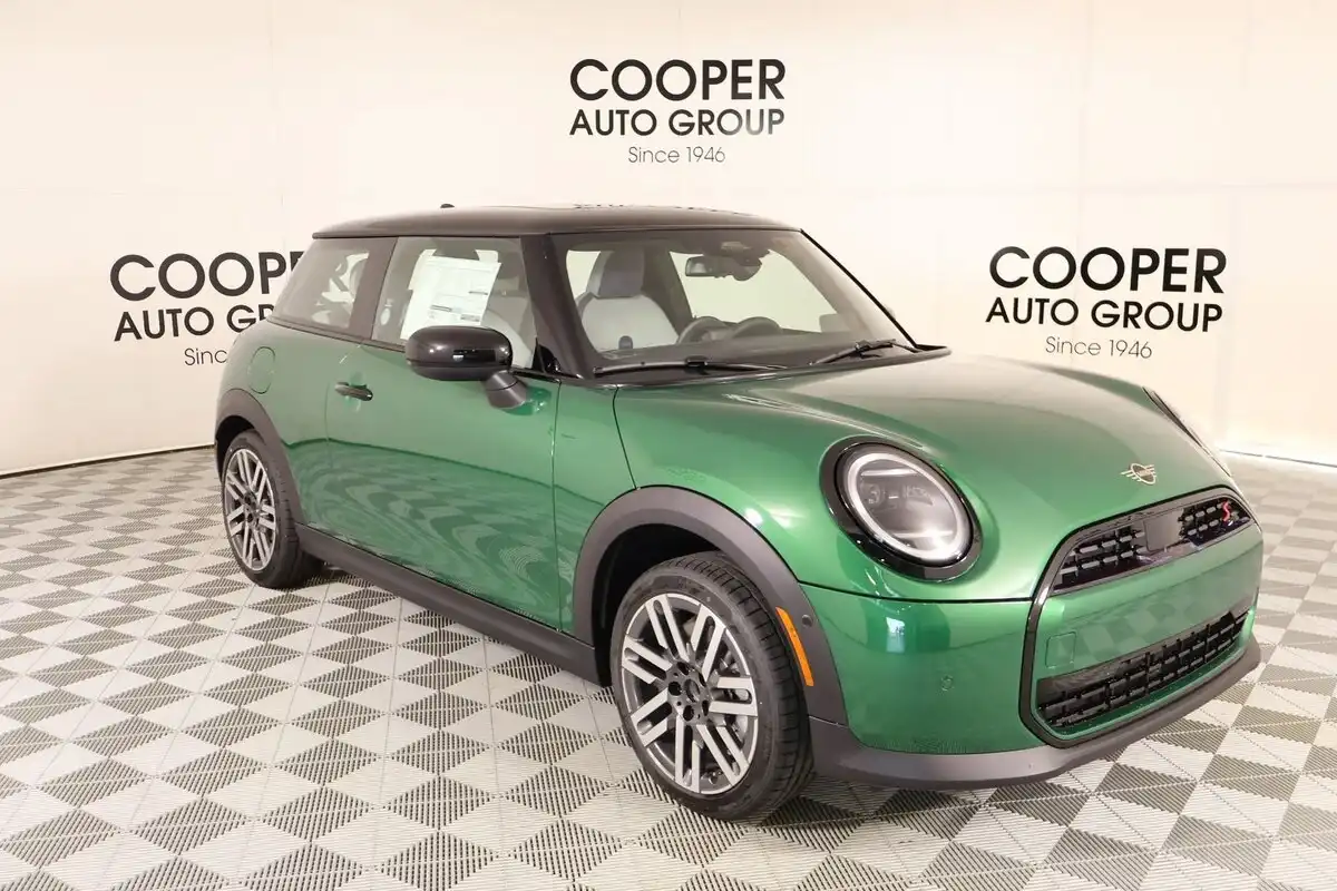 2026 MINI Hardtop Cooper S's photo