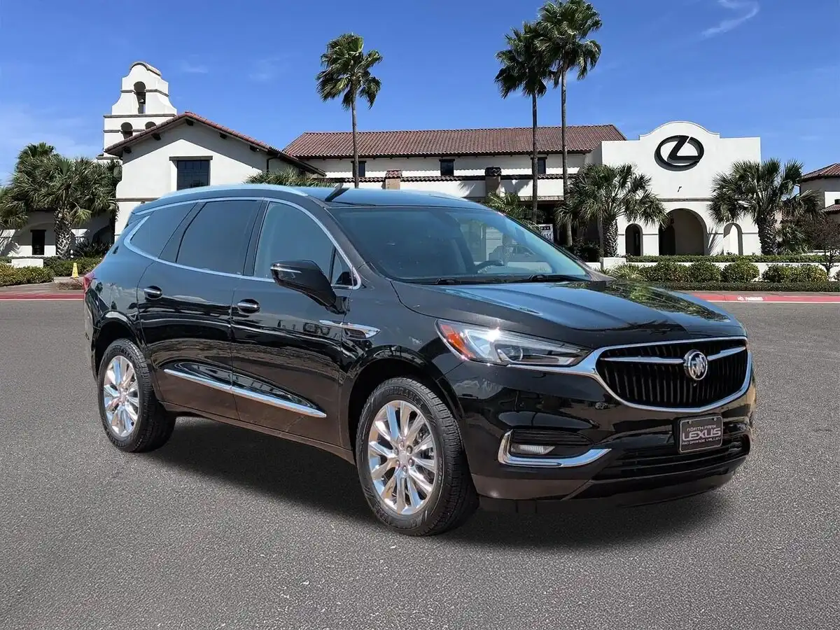2021 Buick Enclave Essence's photo