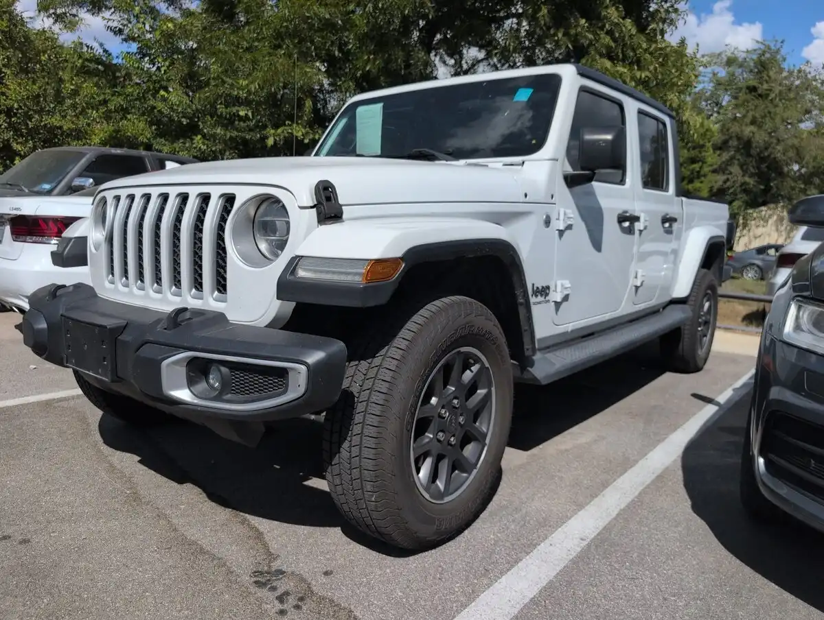 2020 Jeep Gladiator Overland's photo