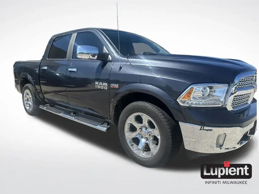 2018 RAM 1500 Laramie 4WD Crew Cab 5'7's photo