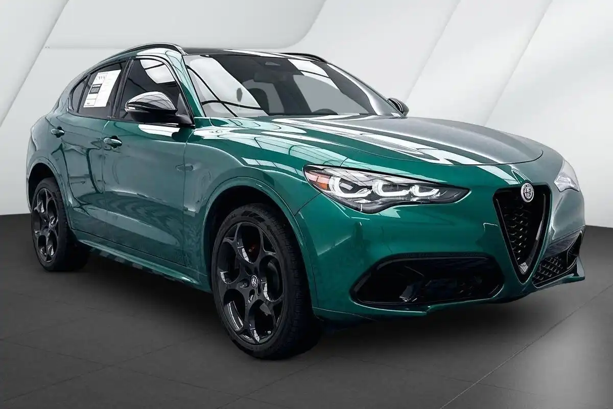 2025 Alfa Romeo Stelvio Special Edition AWD's photo