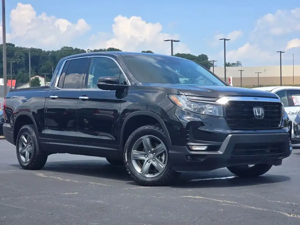 2023 Honda Ridgeline RTL-E AWD's photo