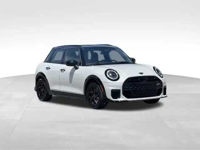 2026 MINI Hardtop Cooper S's photo